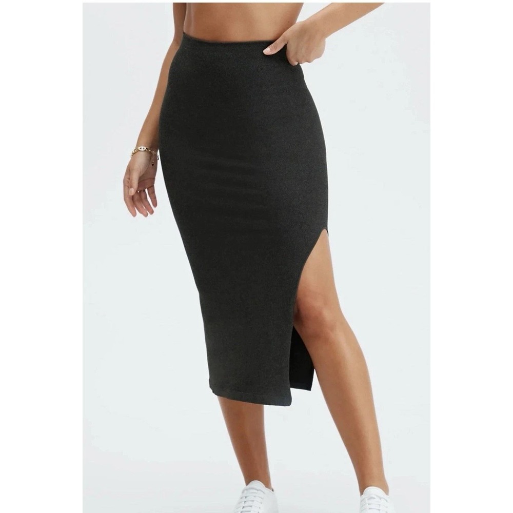 Fabletics High Waisted Ribbed Seamless Skirt Women Small Black Athleisure NWT